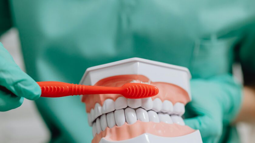 brushing tips for adults-drsabacares.com